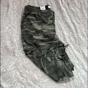 Camo Cargo Capris